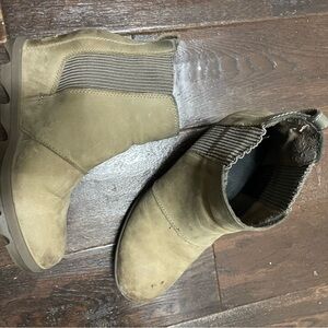 Sorel Ankle Boots in Olive and Taupe